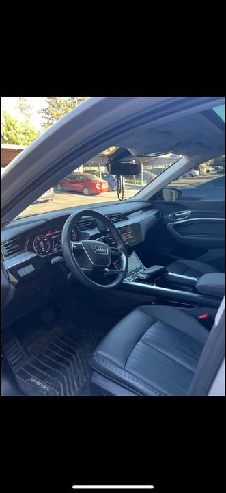 2021 Audi e-tron - Image 7 of 10