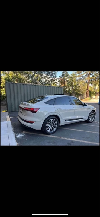 2021 Audi e-tron - Image 5 of 10