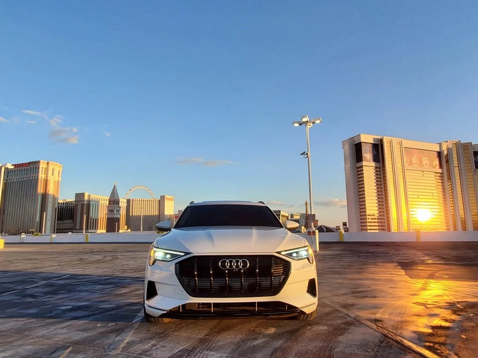 2021 Audi e-tron - Image 4 of 5