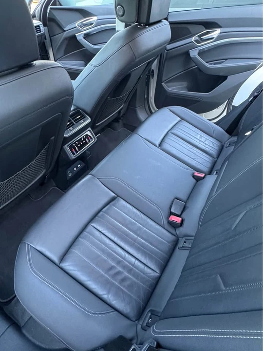 2021 Audi e-tron - Image 8 of 13