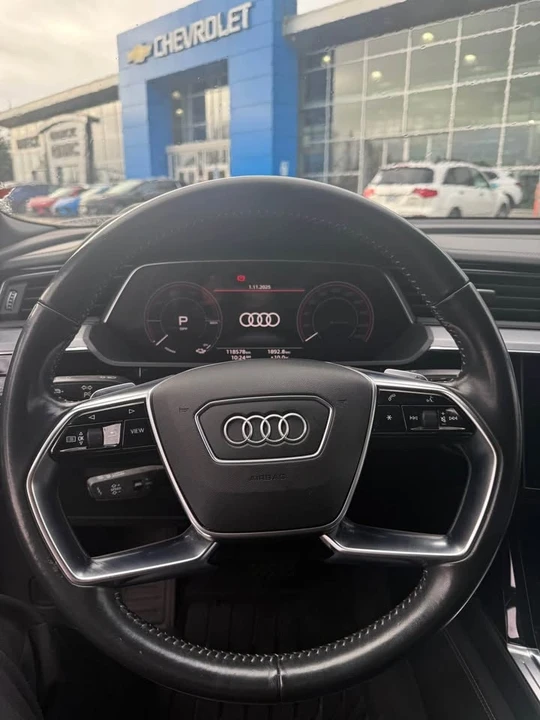 2021 Audi e-tron - Image 4 of 11