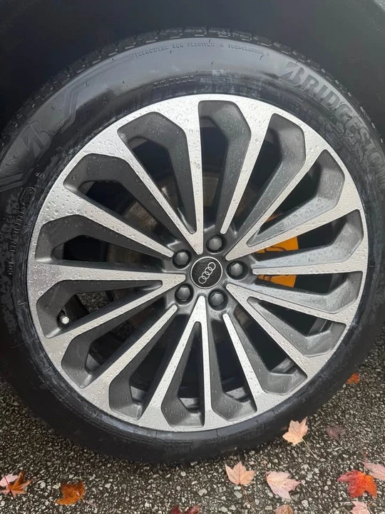 2021 Audi e-tron - Image 10 of 11