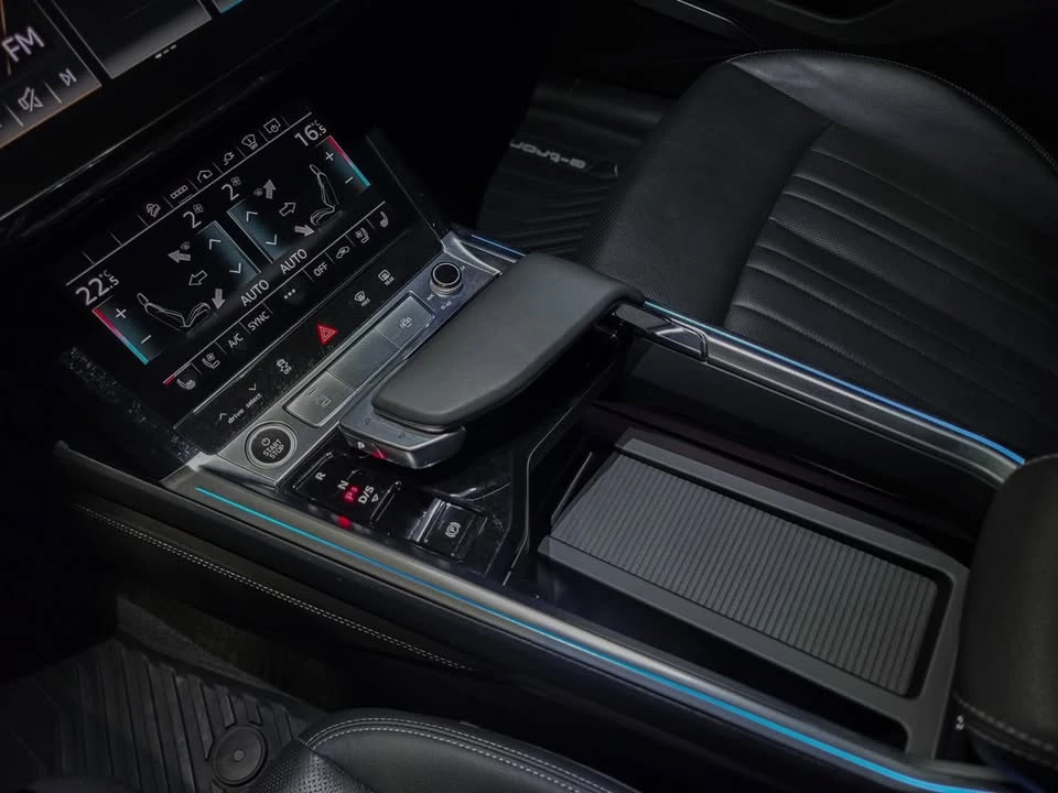 2021 Audi e-tron - Image 15 of 20