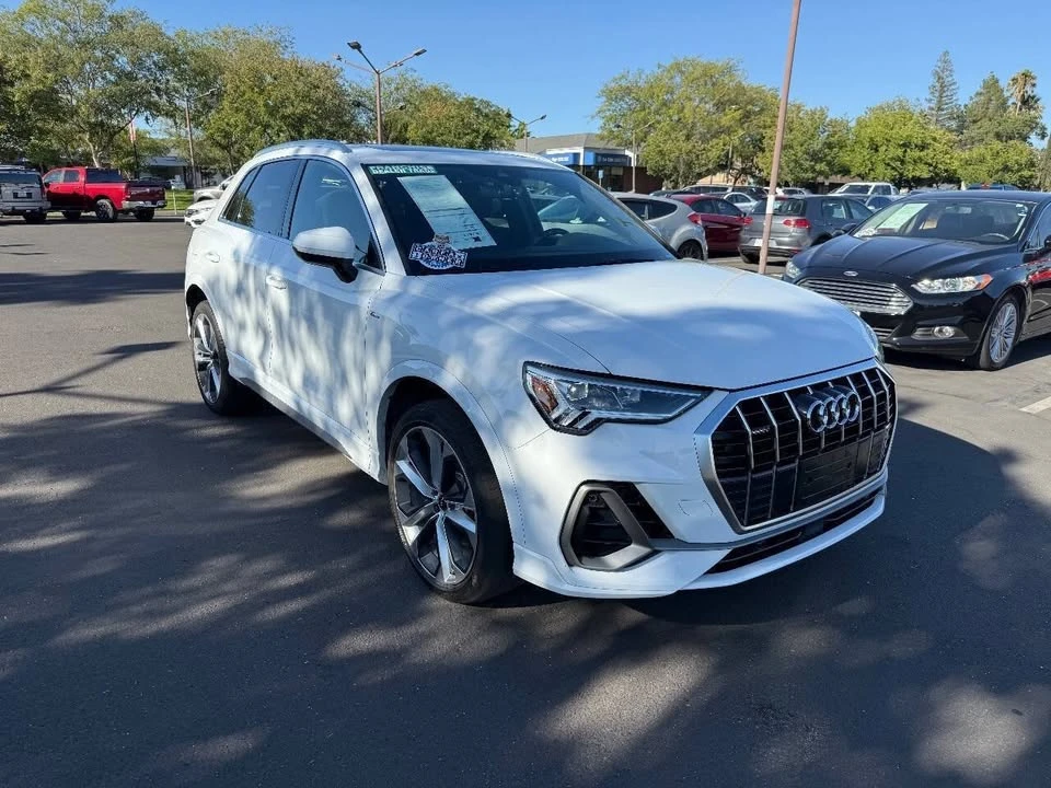2021 Audi F3 Q3 - Image 2 of 19