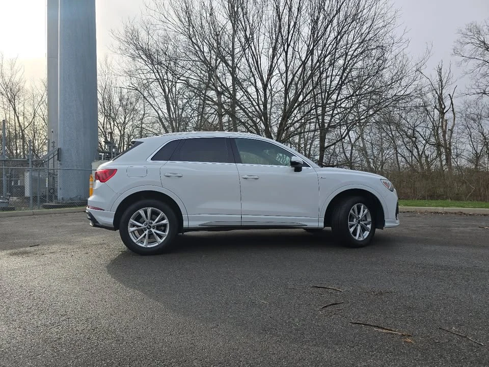2021 Audi F3 Q3 - Image 10 of 11