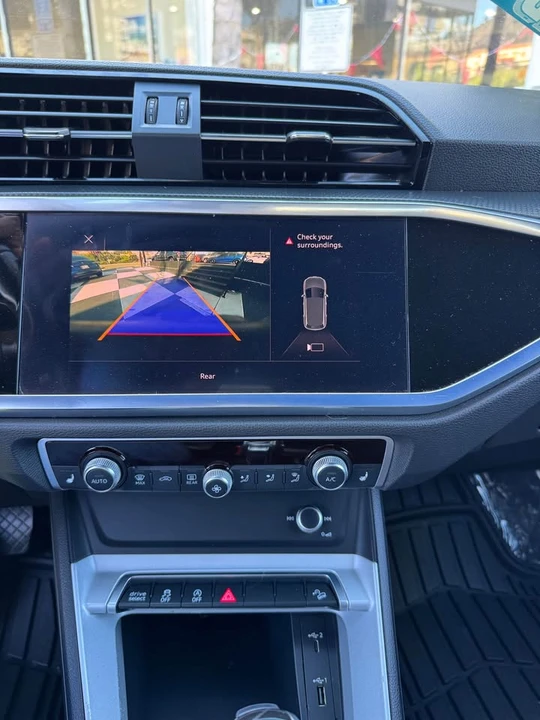 2021 Audi F3 Q3 - Image 11 of 13