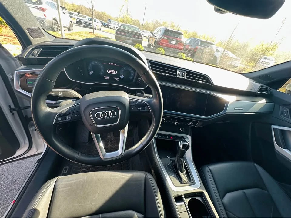 2021 Audi F3 Q3 - Image 2 of 4