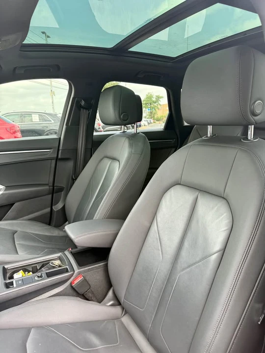 2021 Audi F3 Q3 - Image 7 of 8