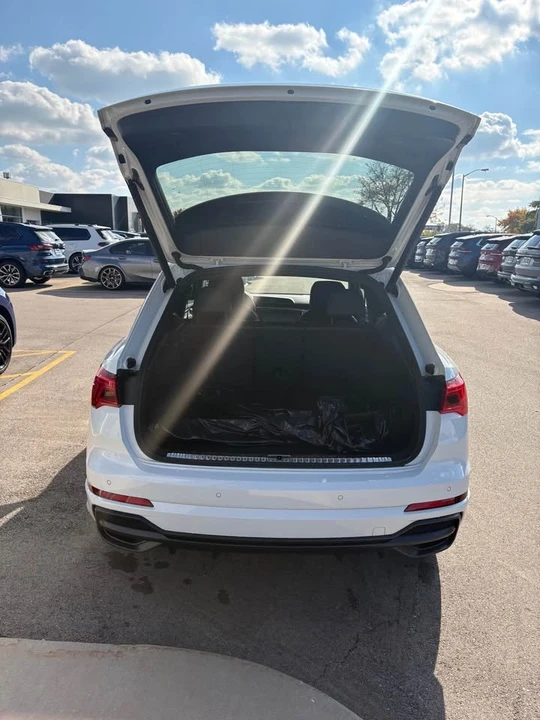 2021 Audi F3 Q3 - Image 8 of 8