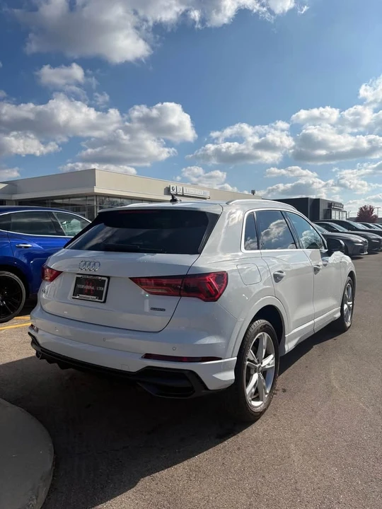 2021 Audi F3 Q3 - Image 3 of 8