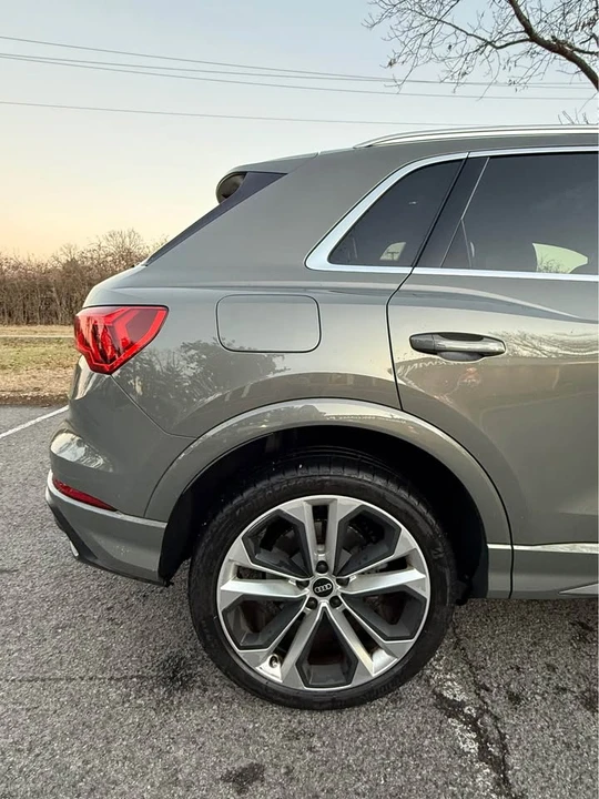 2021 Audi F3 Q3 - Image 3 of 10