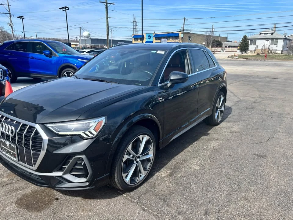 2021 Audi F3 Q3 - Image 2 of 13