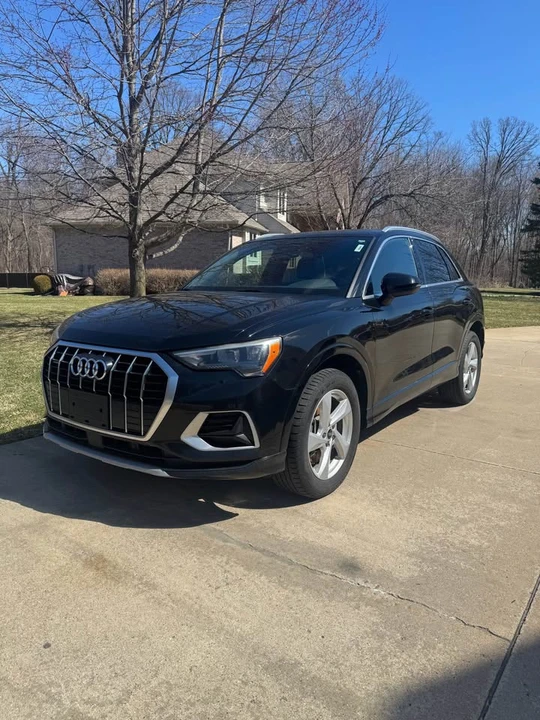 2021 Audi F3 Q3 - Image 2 of 6
