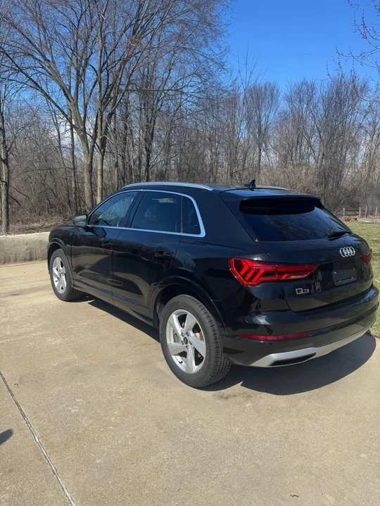2021 Audi F3 Q3 - Image 3 of 6