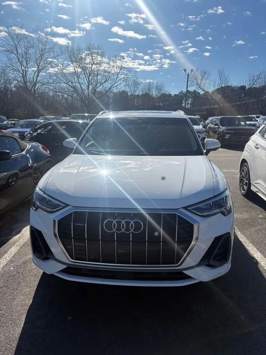 2021 Audi F3 Q3 - Image 2 of 5