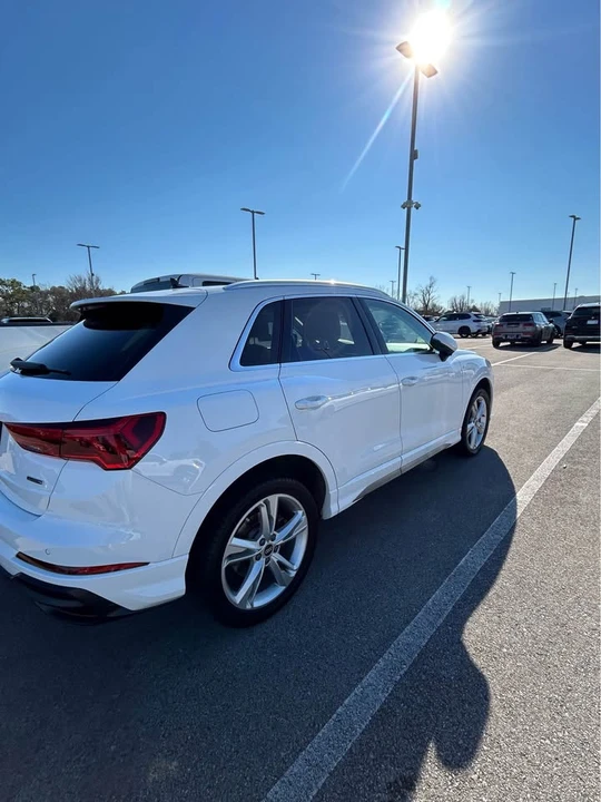 2021 Audi F3 Q3 - Image 3 of 7
