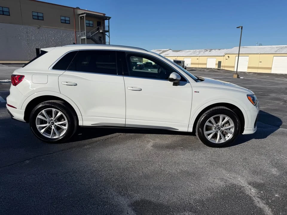 2021 Audi F3 Q3 - Image 3 of 10