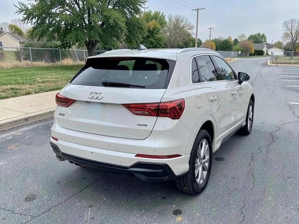 2021 Audi F3 Q3 - Image 4 of 12