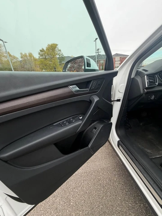 2021 Audi FY Q5 - Image 8 of 9