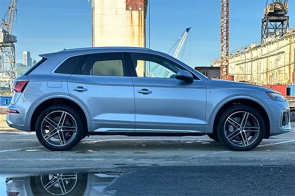 2021 Audi FY Q5 - Image 2 of 18