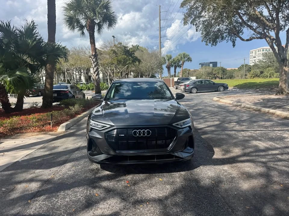 2021 Audi e-tron - Image 4 of 10