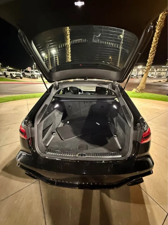 2021 Audi C8 RS6 - Image 9 of 10