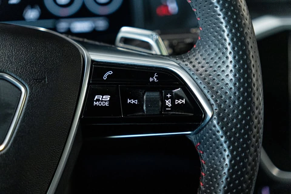 2021 Audi C8 RS6 - Image 14 of 20