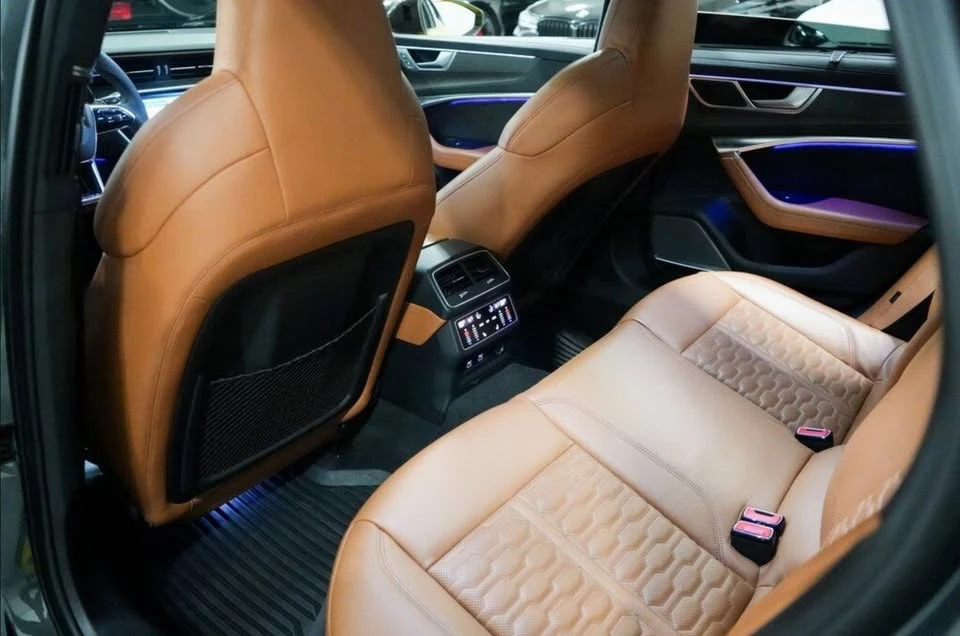 2021 Audi C8 RS6 - Image 9 of 10