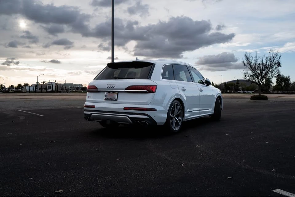 2021 Audi SQ7 - Image 2 of 13