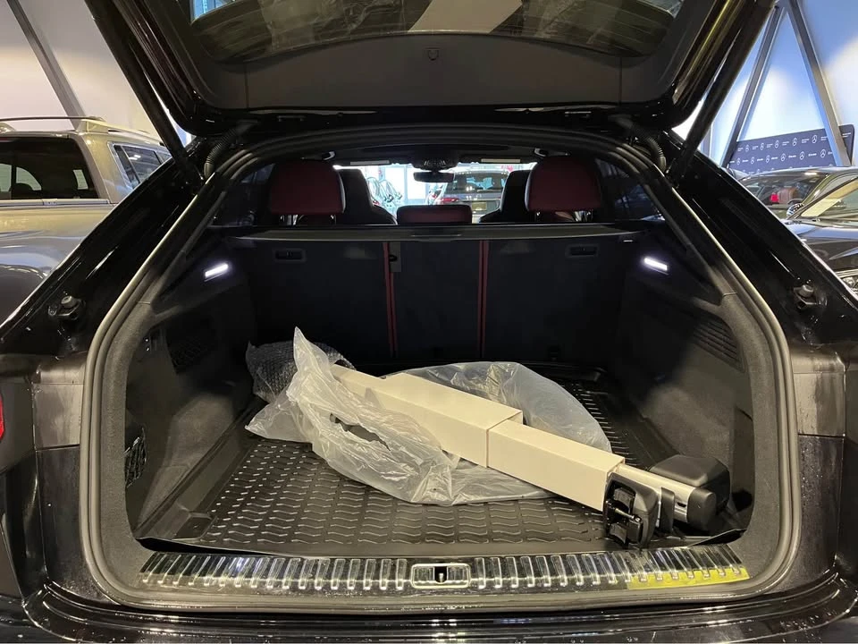 2021 Audi SQ8 - Image 9 of 9