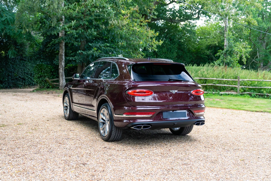 2021 Bentley Bentayga - Image 14 of 31