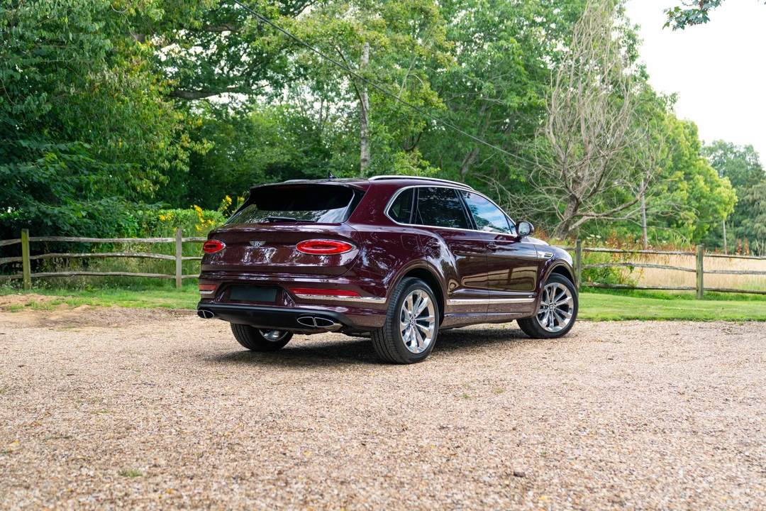 2021 Bentley Bentayga - Image 16 of 31