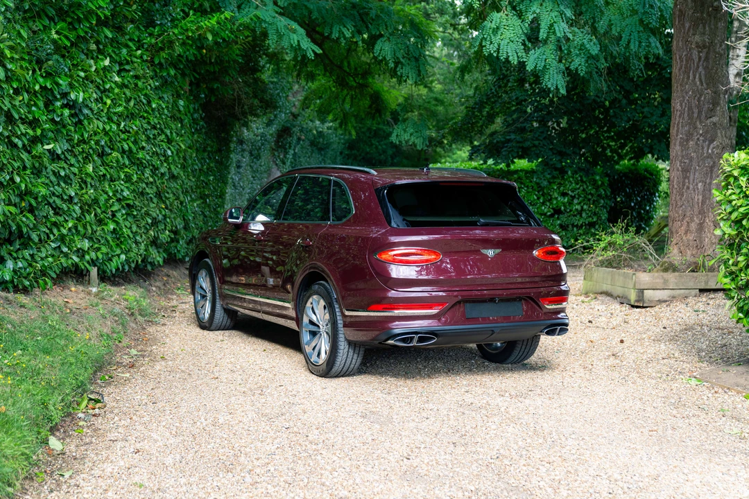 2021 Bentley Bentayga - Image 6 of 31