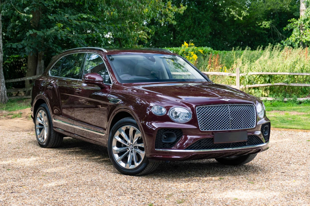2021 Bentley Bentayga - Image 2 of 31