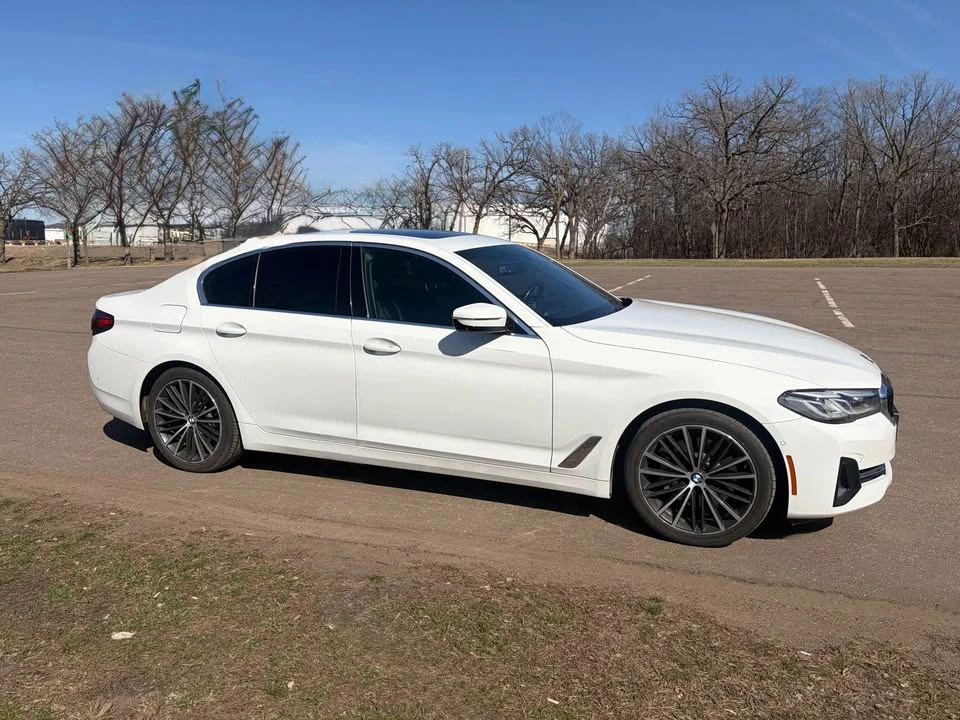 2021 BMW G30 5 Series Sedan - Image 4 of 7