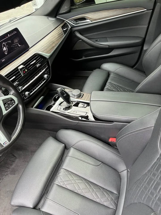 2021 BMW G30 5 Series Sedan - Image 7 of 10