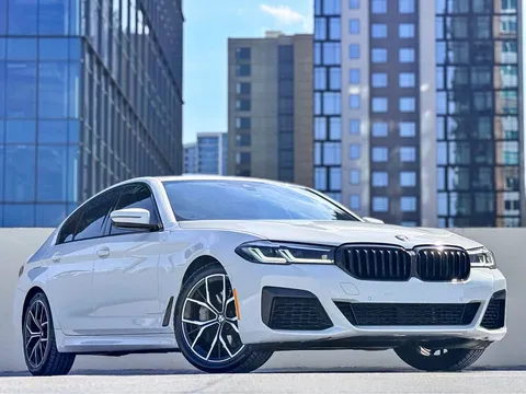 2021 BMW 5 Series 540i Sedan 4D
