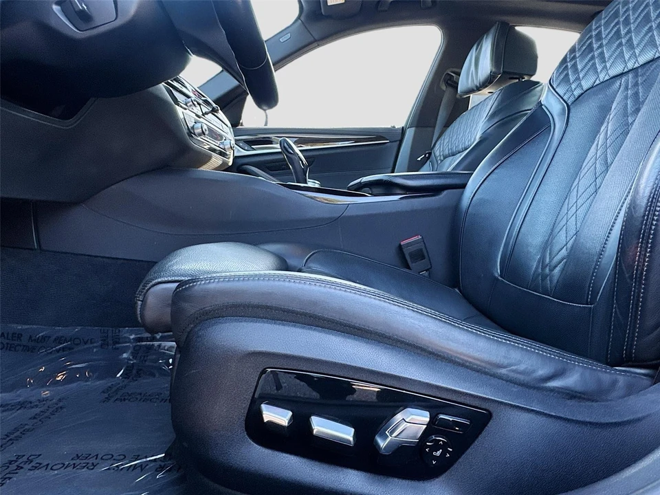 2021 BMW G30 5 Series Sedan - Image 17 of 21