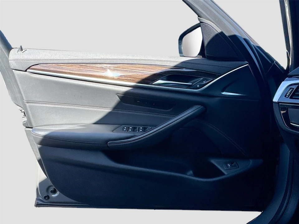 2021 BMW G30 5 Series Sedan - Image 16 of 21