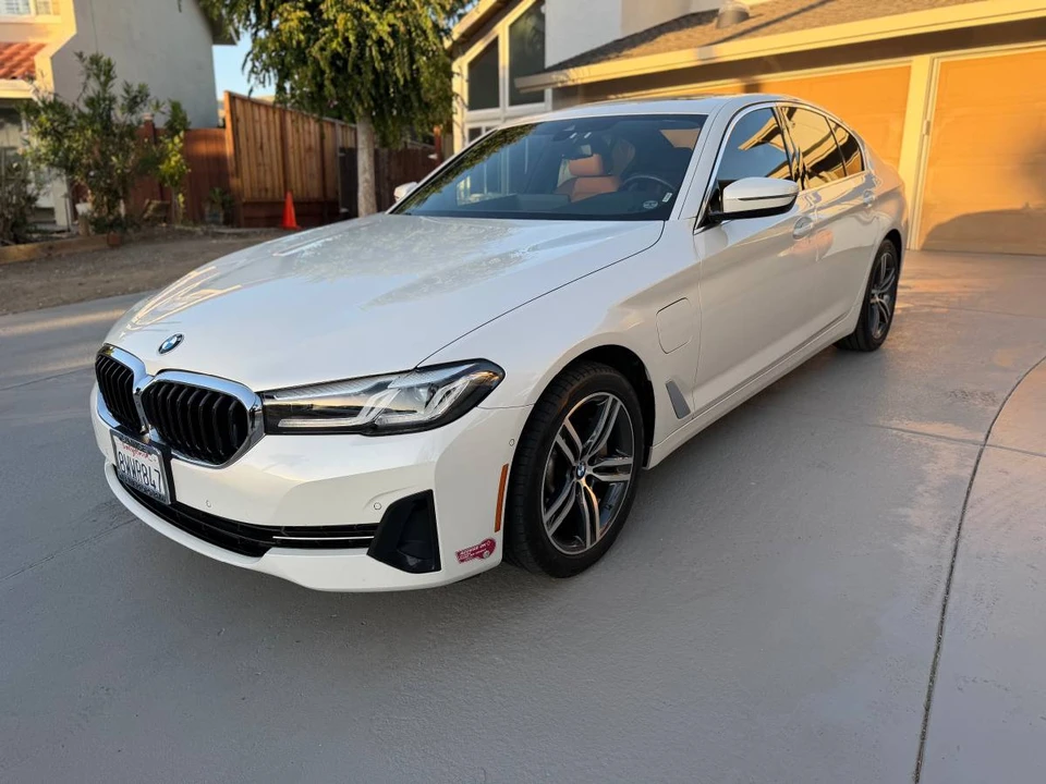 2021 BMW G30 5 Series Sedan - Image 4 of 16