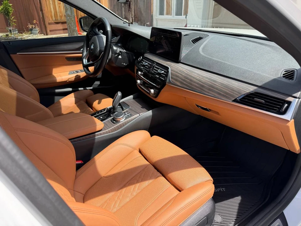 2021 BMW G30 5 Series Sedan - Image 10 of 16