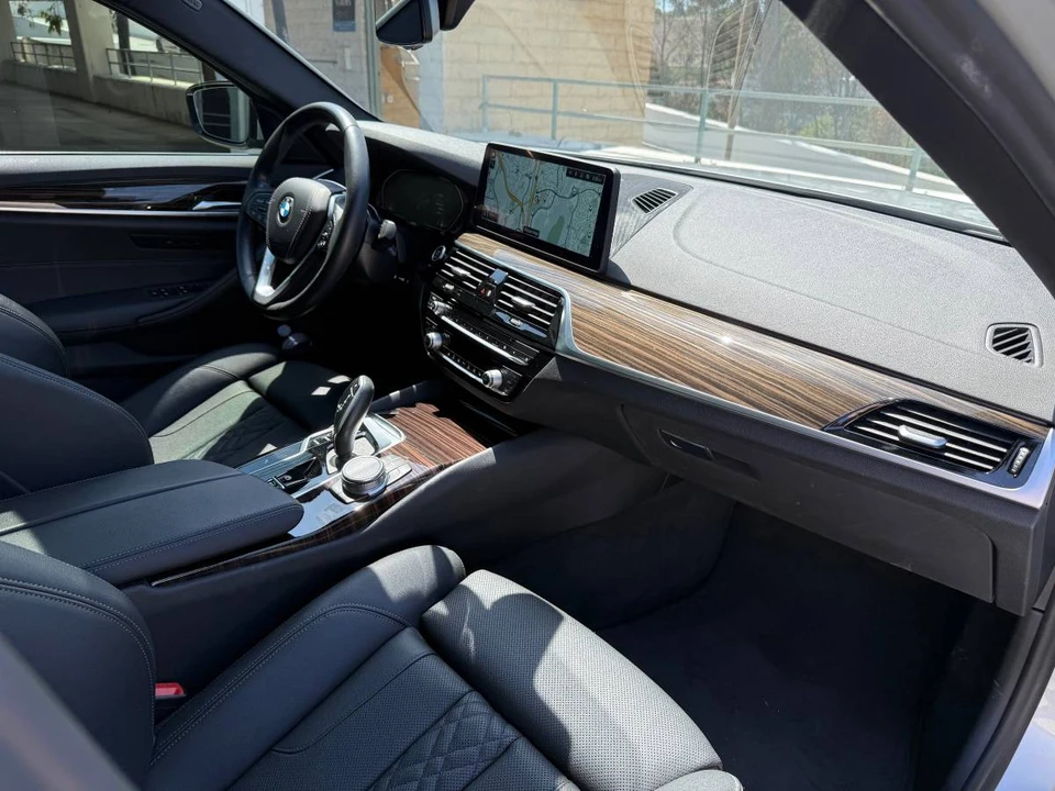 2021 BMW G30 5 Series Sedan - Image 10 of 12