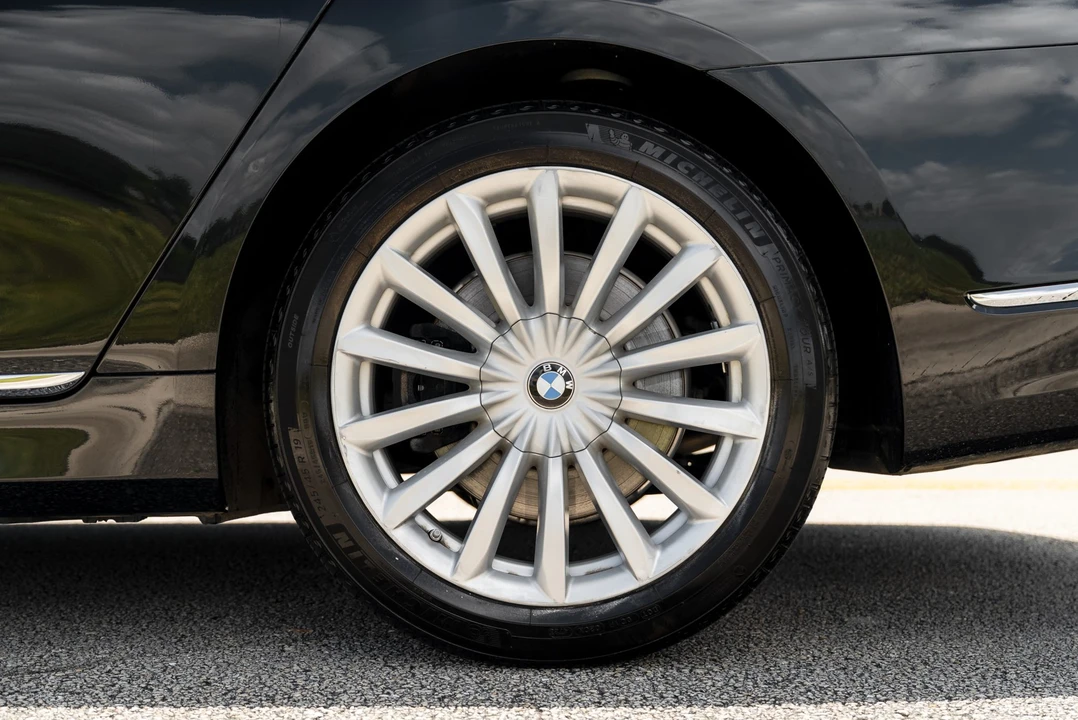 2021 BMW G11/G12 7 Series - Image 31 of 31