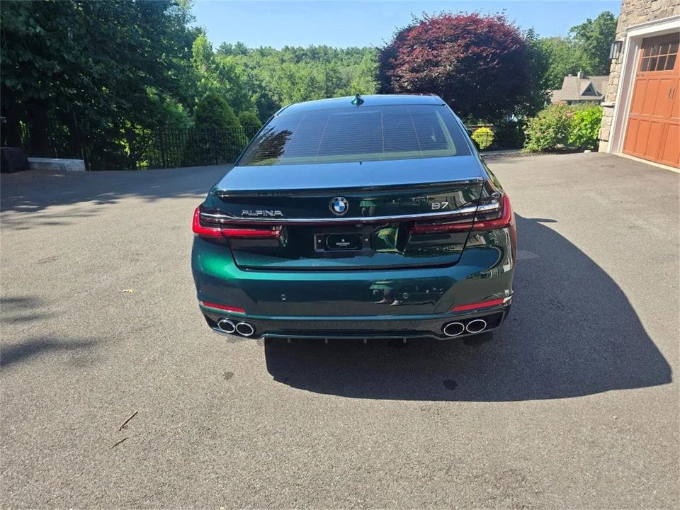 2021 BMW Alpina B7 - Image 9 of 31