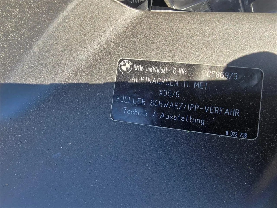 2021 BMW Alpina B7 - Image 24 of 31