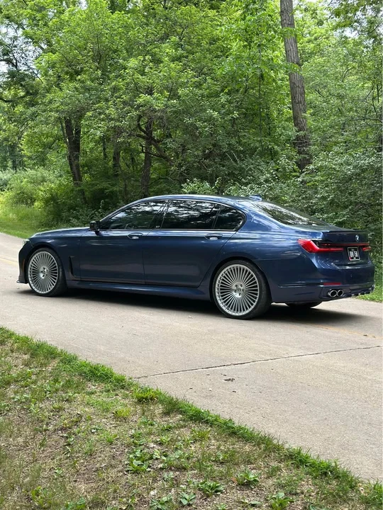 2021 BMW Alpina B7 - Image 5 of 20