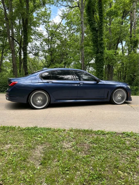 2021 BMW Alpina B7 - Image 9 of 20