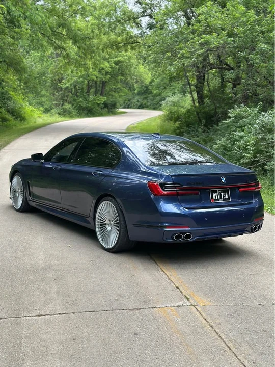 2021 BMW Alpina B7 - Image 8 of 20