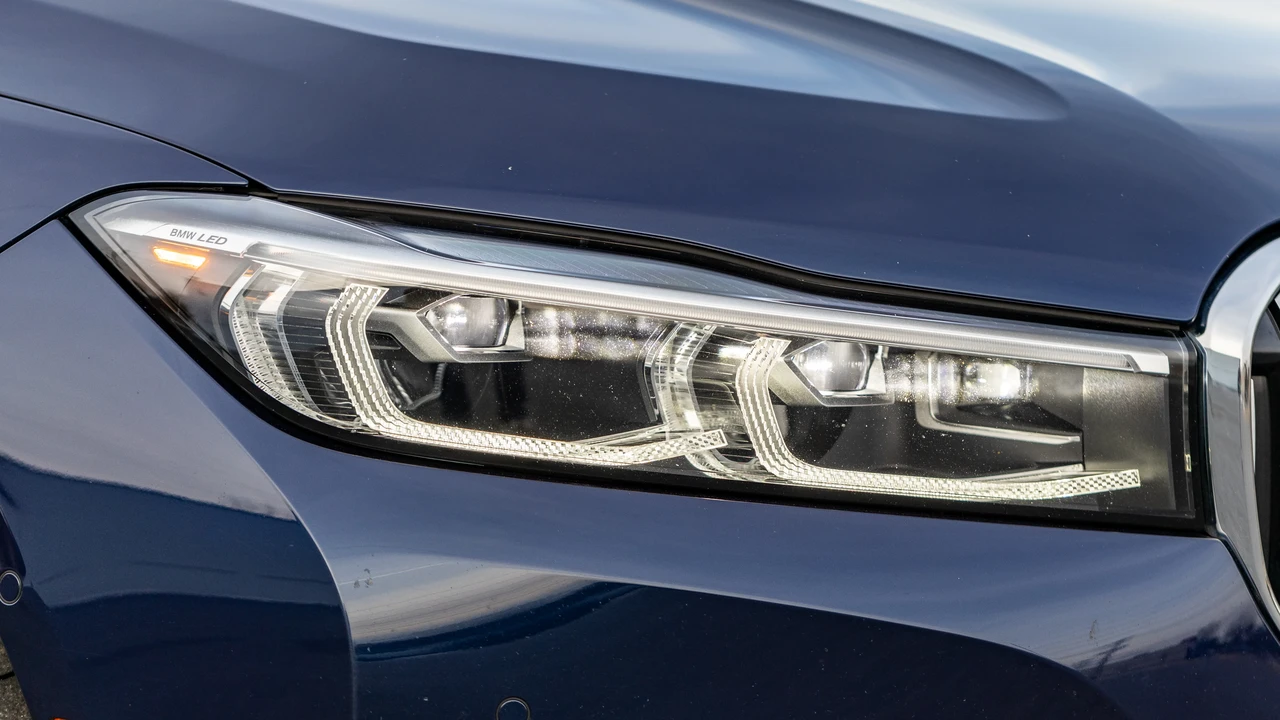 2021 BMW Alpina B7 - Image 11 of 31