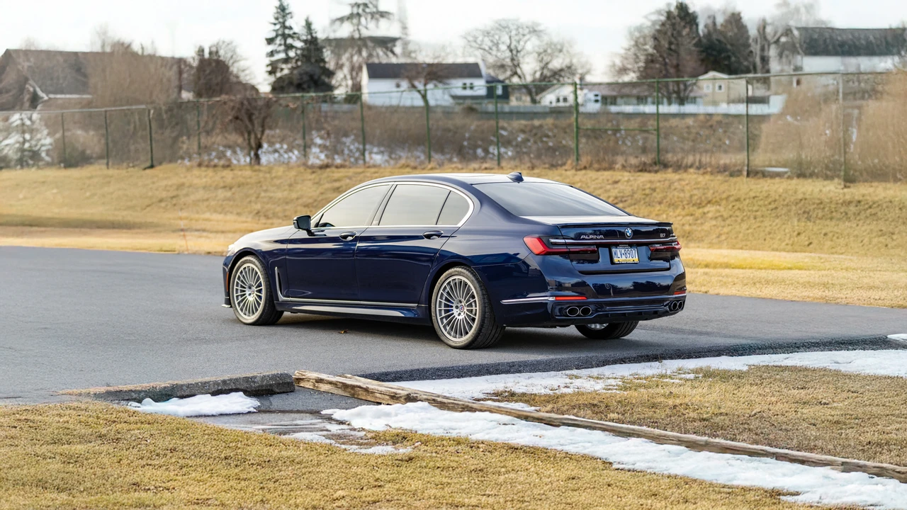 2021 BMW Alpina B7 - Image 6 of 31
